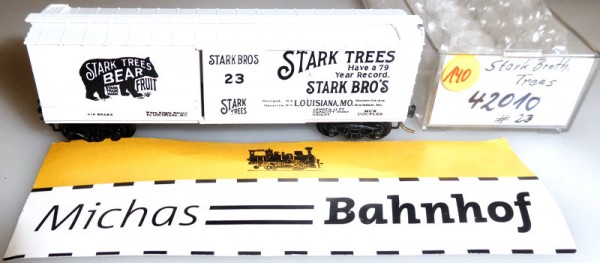 Stark Bro&#039;s Trees 23 Box Car Micro Trains Line 42010 1:160 R160 å