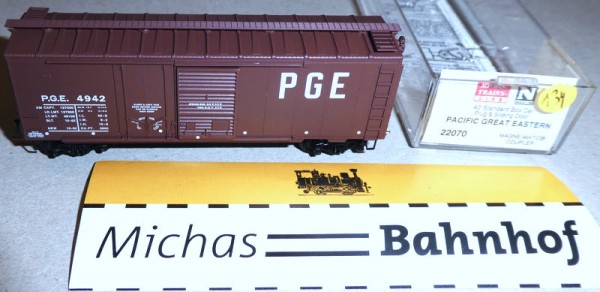 Pacific Great Eastern 4942 40´ St Boxcar Micro Trains Line 22070 N 1:160 Ä134 å
