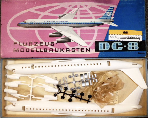 VEB ZSCHOPAU DC-8 Flugzeug DDR Modellbausatz ungebaut Plasticart HT0 å