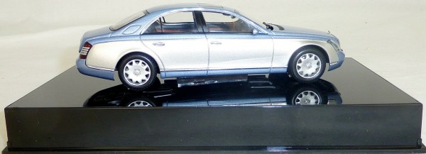 Maybach 57 blau silber metallic AutoArt 1:43 OVP #LC1 å*