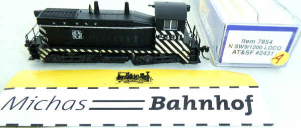 Life Like 7854 N SW9/1200 LOCO AT&amp;SF #2431 N 1:160 OVP #A LB2 å