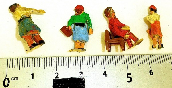 4 Frauen Preiser (?) Holzfiguren 50er Jahre H0 1:87 å *