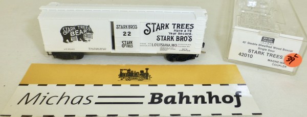 MICRO TRAINS 42010 Stark Trees 22 40&#039; Sheathed Wood Boxcar N 1:160 OVP #39L å