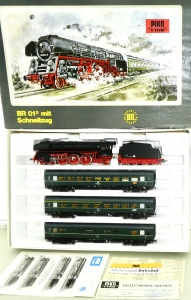BR 01.5 mit Schnellzug Personenzug Piko DDR H0 1:87 OVP LG3 å