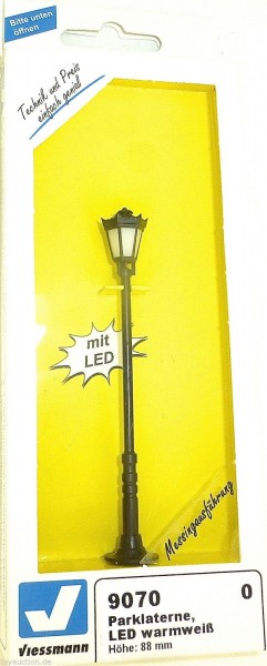 Parklaterne LED warmweiss 88mm hoch Viessmann 9070 SPUR 0 NEU OVP µ #Q *