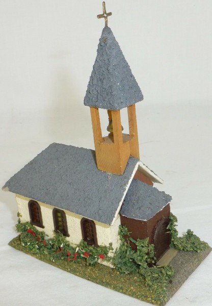 Kirche kleine Dorfkirche Holzhaus Fertigmodell VAU-PE 1064 oder Faller H0 1:87 å